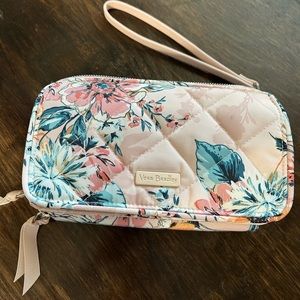 Vera Bradley wristlet wallet